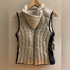 NWT M Calvin Klein Performance Tan/Gold, Down & Feather Puffer Vest